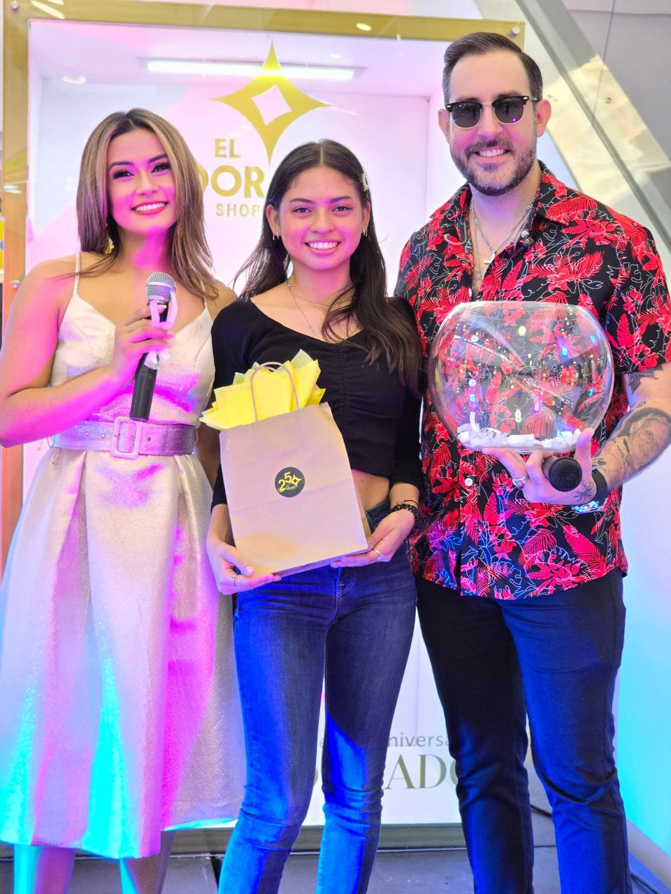 Celebraciones reales de la comunidad de El Dorado